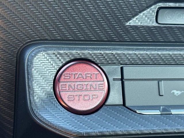 2025 Ford Mustang Dark Horse