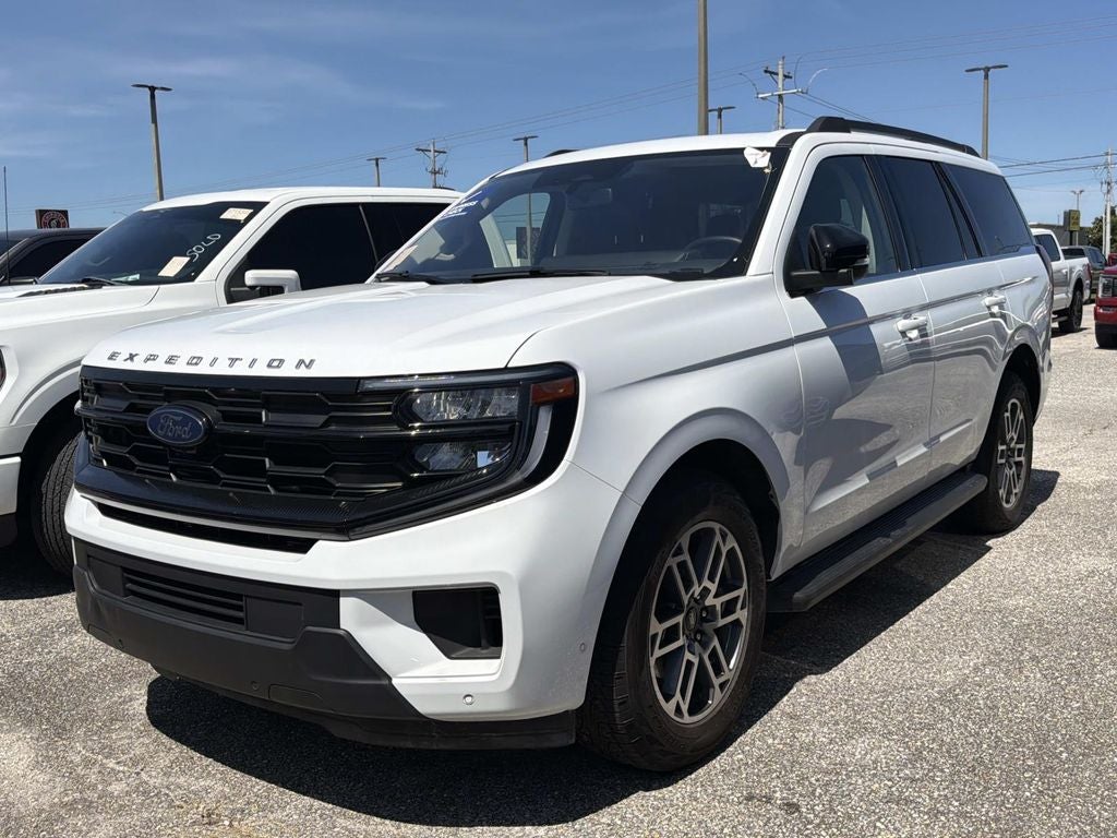 2025 Ford Expedition Active 4x4's photo