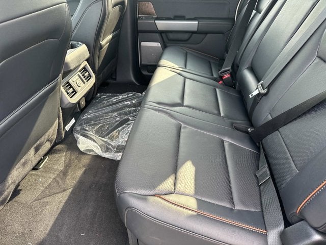 2025 Ford Super Duty F-350 DRW LARIAT