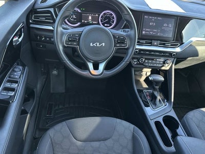 2022 Kia Niro LXS